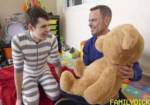 Dakota Lovell, Trent Summers – Stuffed Animal (Bareback)