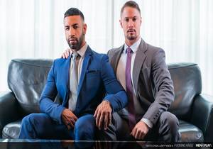 Mateo Zagal, Skyy Knox – Fucking Raise (Bareback)